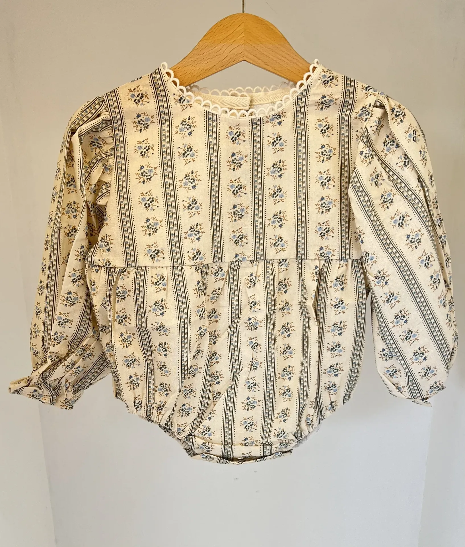 NANI - FLORAL ROMPER (9-18M)
